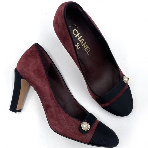 Chanel Pumps CC Logo Pearl Burgundy Suede Block Heel Cap Toe Sz 37 / 7 - Picture 1 of 12